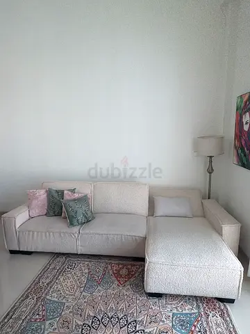 Light Beige 3-Seater Sofa with Cushions and Matching Rug