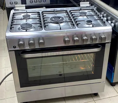 Stainless Steel 5-Burner Gas Range with Large Oven - Good Condition