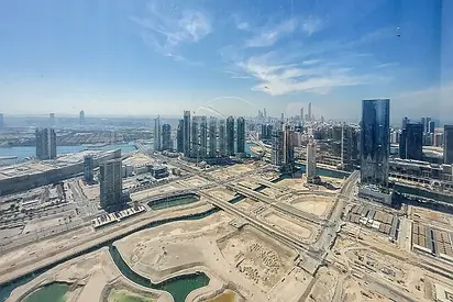√ High-Level Fitted Office with Reem Skyline View√