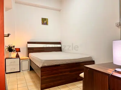 FULLY FURNISHED ROOM READY TO MOVE IN TODAY WITH SEA VIEW .