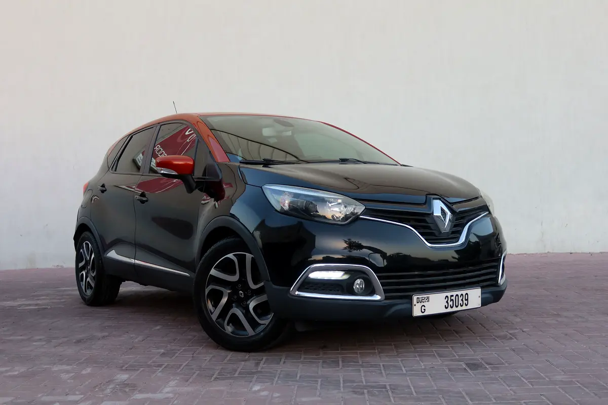 Renault Captur 2016 — photo 1 of 18