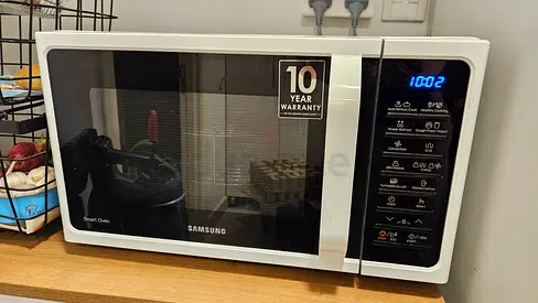 Microwave oven grill