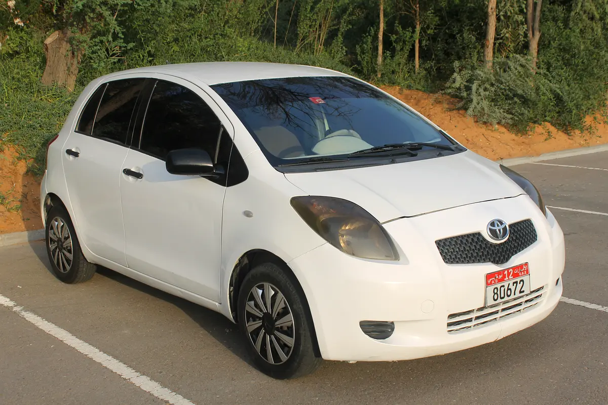 Toyota Yaris 2008 — photo 1 of 15