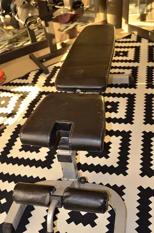 Heavy Duty Adjustable Professional Gym Bench – Commercial Grade