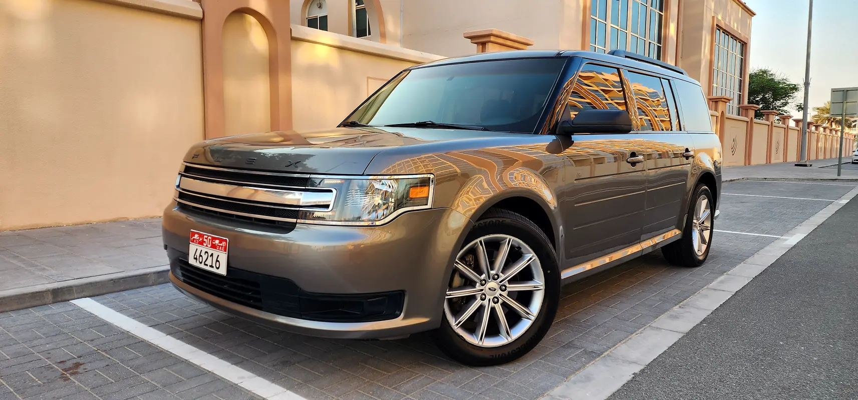 Ford Flex 2013 — photo 1 of 20