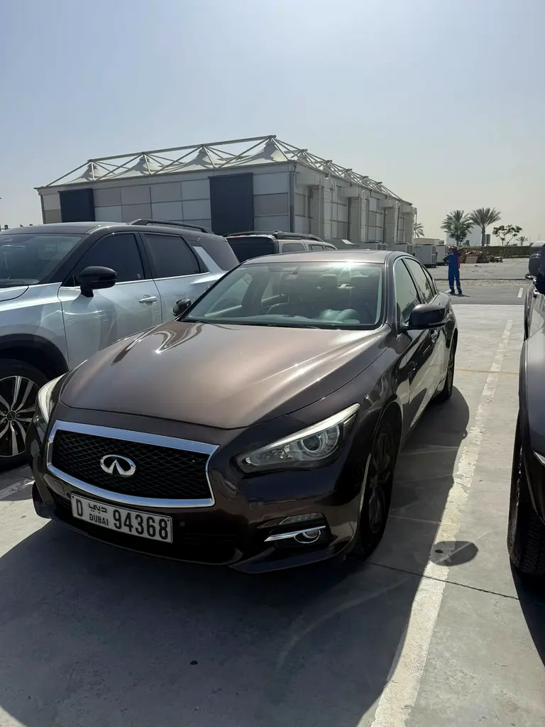 Infiniti Q50 2016 — photo 1 of 7