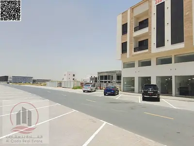 للبيع بنايه جديده اول ساكن في منطقه الباهيه - عجمان تقع البنايه علي الشارع الرئيسي مباشرا تملك حر لجميع الجنسيات