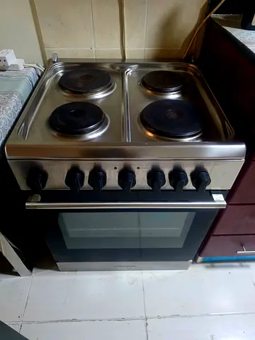 BOMPANI 4-Burner Electric Cooktop / Stove - Great Working Condition