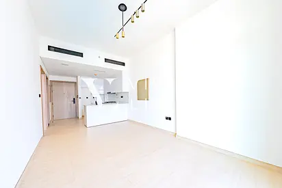 Vacant | Multiple cheques | Prime Location