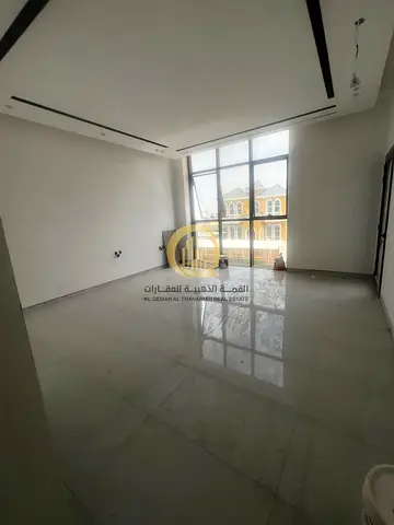 For sale: a luxurious villa in Al-Hawshi area, with high-end finishes.