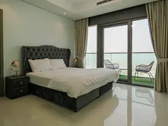 Well Maintained| Bed room lake View| City View in Hall