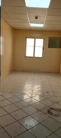 ROOM AVAILABLE FOR RENT