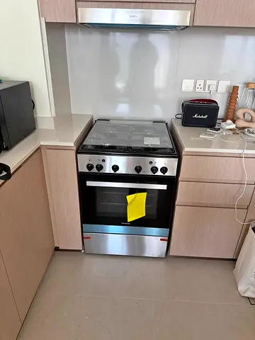 Free delivery Siemens Standing Gas Cooker with Oven 60 cm - Excellent Condition
