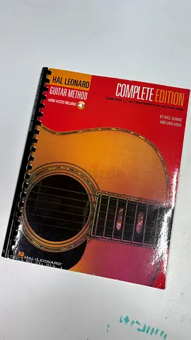 Hal Leonard Guitar Method Complete Edition (Book + Audio Access) - Beginner/Intermediate