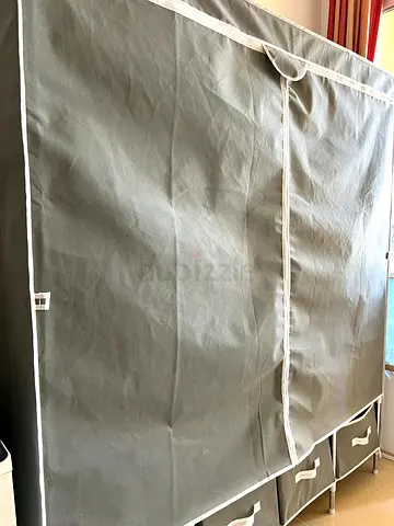 Portable Fabric Wardrobe with Zipper Cover — Grey