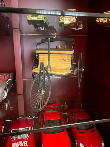 1886 Benz Patent Motor Car Original Die Cast Model Car - Gargash