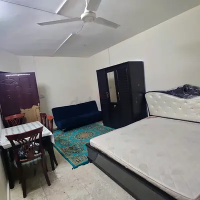A FULLY FURNISHED NEAT AND CLEAN SHARING FAMILY ROOM WITH BIG BALCONY