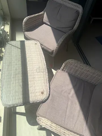 Outdoor table and chairs