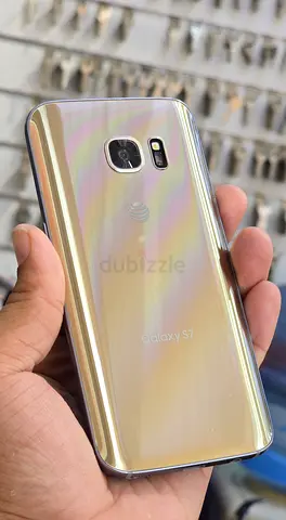 Samsung Galaxy S7 (Gold) - Good Condition, Unlocked
