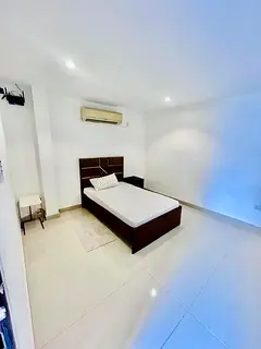 ((Ladies only))Studio room available for rent in jumeriah 1