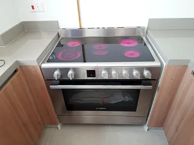 Bosch Brand Latest Model Electric Ceramic 5 Zone Ceramic Cooker Size 90 X 60cm