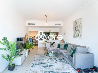 High Floor | Lake view | Large 1 Bedroom