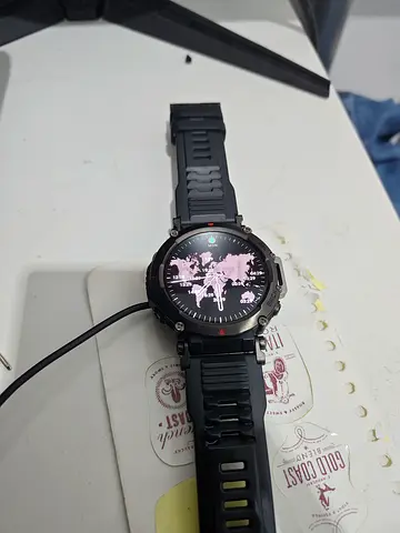 Used rugged smartwatch with silicone strap (charging cable included)