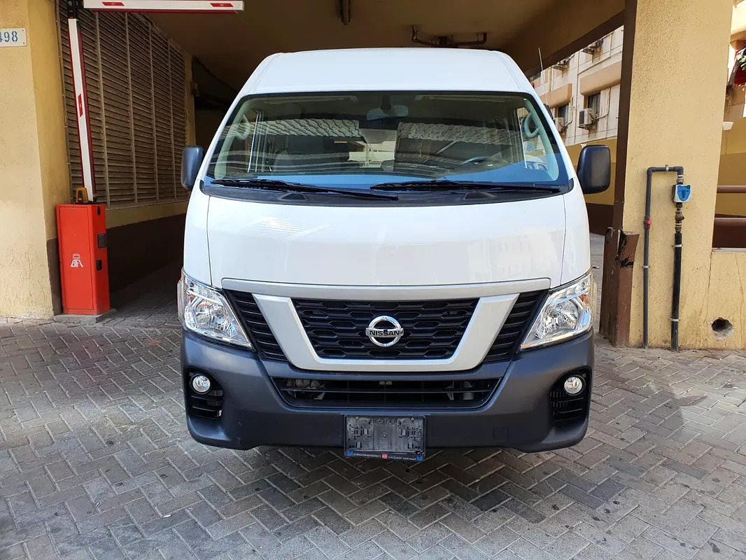 Nissan Urvan 2020 — photo 1 of 7