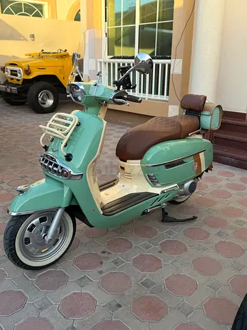 Victoria Motorad sixteen 300cc
