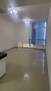 Vacant | Bright Mid Floor Studio | Book Now