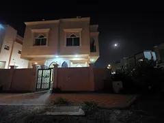 Villa for rent in Al Helio 2, Ajman - 5 master bedrooms, majlis, living room, and maid's room