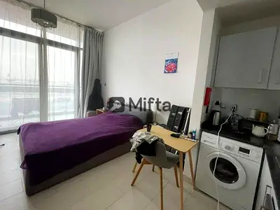 2.5% Commission | Spacious Studio | Furnished