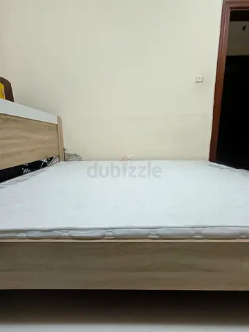 Queen Size Wooden Bed Frame with Mattress - Light Oak