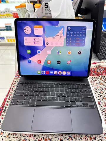 Ipad pro 13inch 256 M5 Middle east version
