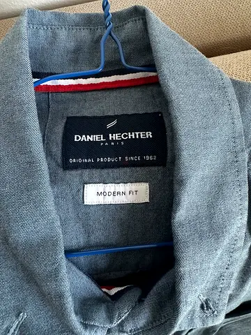 Brand New Daniel Hechter mens modern fit shirt Size L - light blue