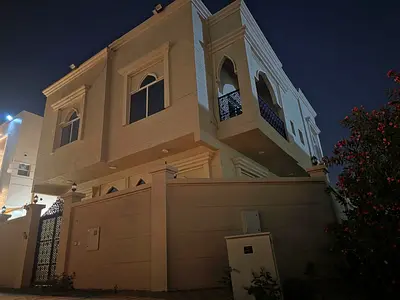 🏡 فيلا للإيجار في الحليو 2 – المخطط القديم | كورنر شارعين | 5 غرف ماستر بسعر مميز 🔥