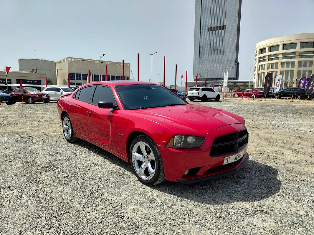 Dodge Charger 2013 — photo 1 of 19