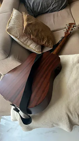 Used acoustic guitar in good condition - vintage brown finish - German brand - professionally used