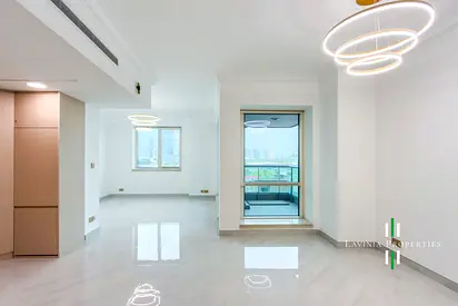 CONVERTED 2 BEDROOM | 2 SHOWERS | VACANT