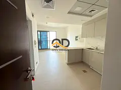 Renovated Like Brand New Studio | High Floor | Open View | Semi-Closed Kitchen