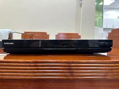 Samsung Blu-ray/DVD Player - Slim Model, Good Condition