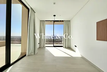 Corner Unit | High Floor | Large Layout