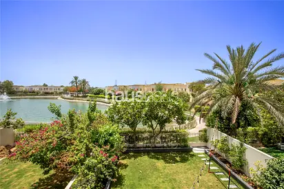 Exclusive | Motivated | Stunning Lake View
