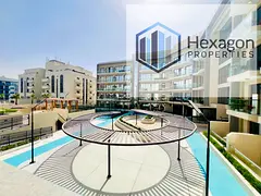 Open-Plan Studio | Glorious Central | Balcony &amp; Pool Access