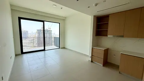 Brand New | Top Floor | City View