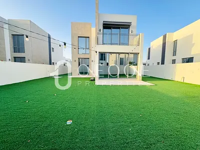 Spacious | Unfurnished | Bright Unit | Corner Villa