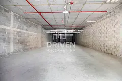 Restaurant Retail Shop and Multiple Options