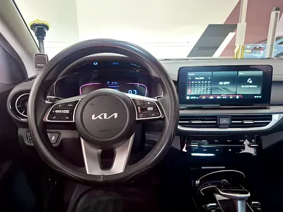صورة 10 لـ 2024 KIA K3