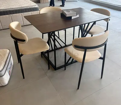 Modern 4-Seater Dining Table