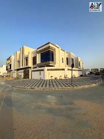 فيلا زاوية 5 غرف | G+1+روف | باركن واسع | شامل التسجيل